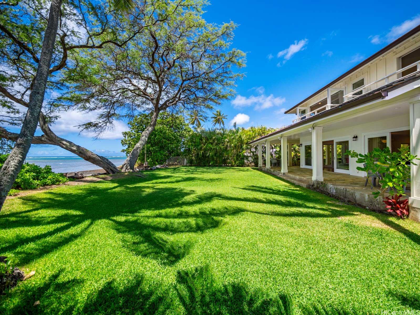 5245  Kalanianaole Hwy Aina Haina Beach, Diamond Head home - photo 3 of 25