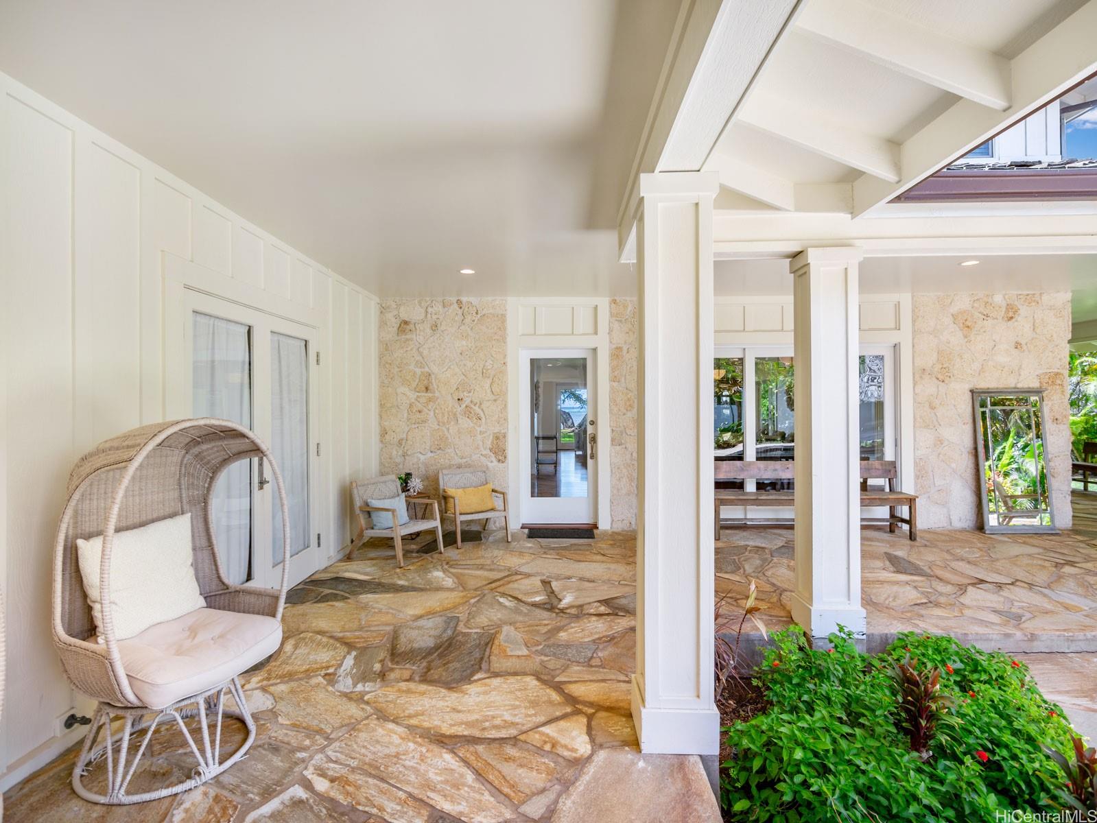 5245  Kalanianaole Hwy Aina Haina Beach, Diamond Head home - photo 6 of 25