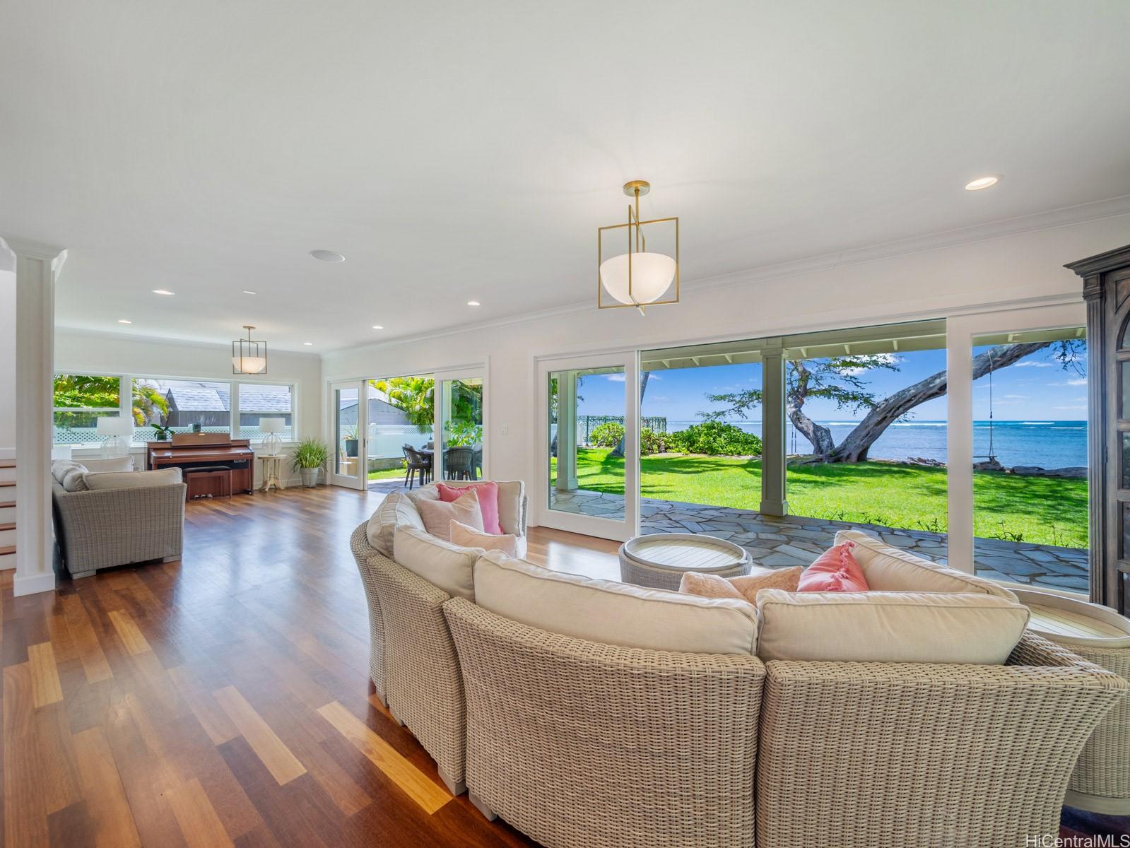 5245  Kalanianaole Hwy Aina Haina Beach, Diamond Head home - photo 9 of 25