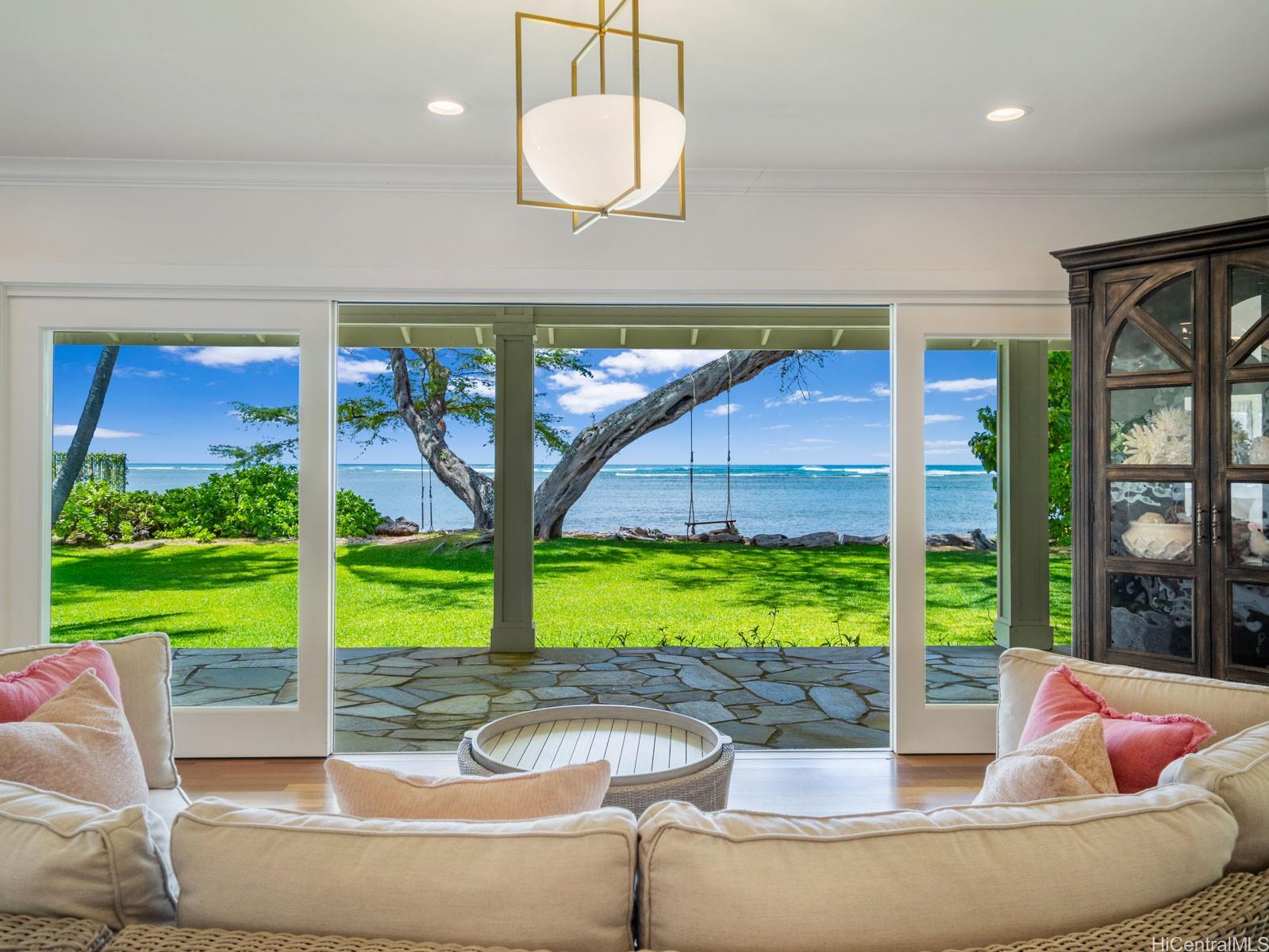 5245  Kalanianaole Hwy Aina Haina Beach, Diamond Head home - photo 10 of 25