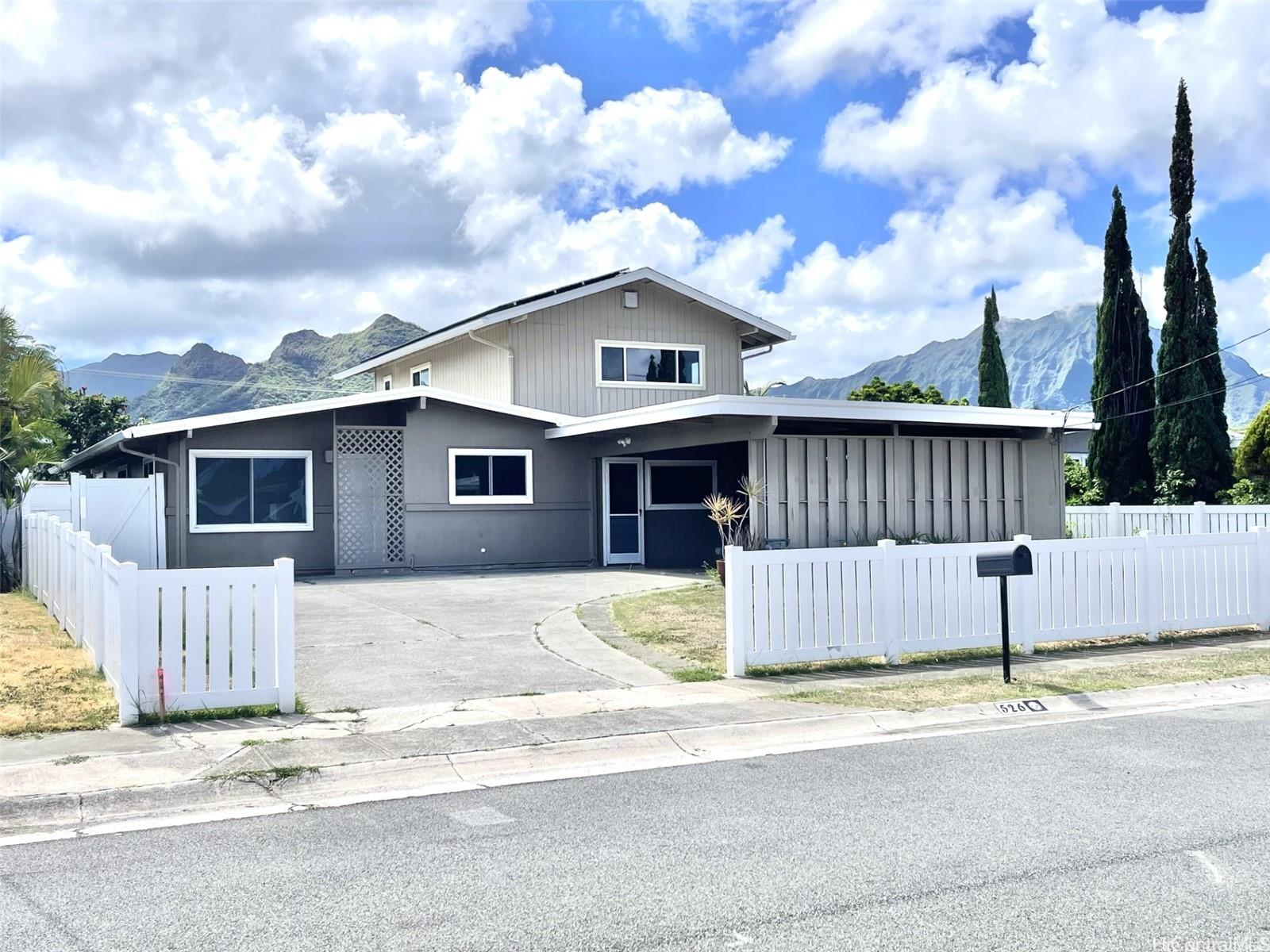 526 Paulele St , Kailua, Hi 96734 Enchanted Lake
