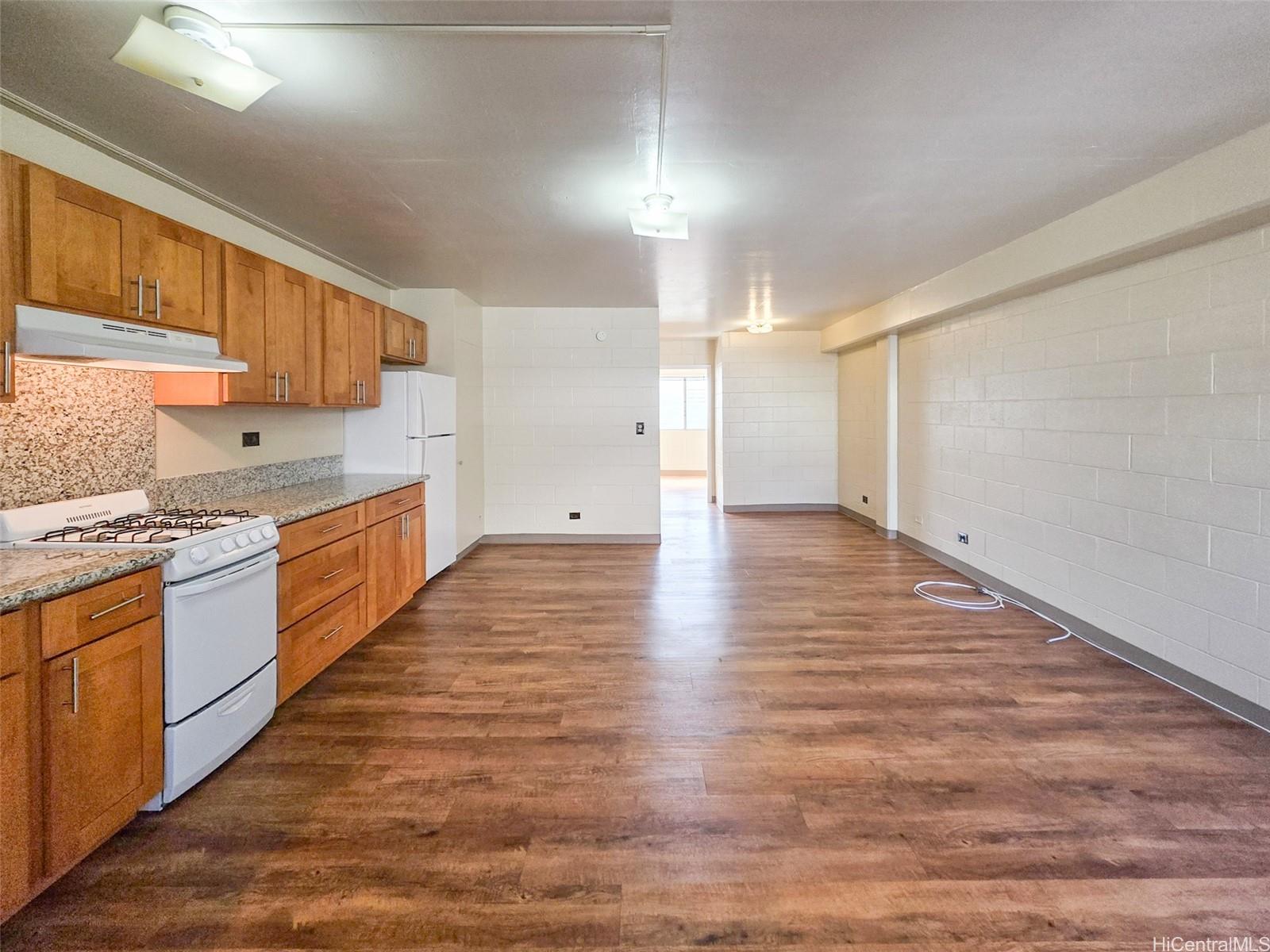 526 N School St Honolulu - Rental - photo 2 of 8