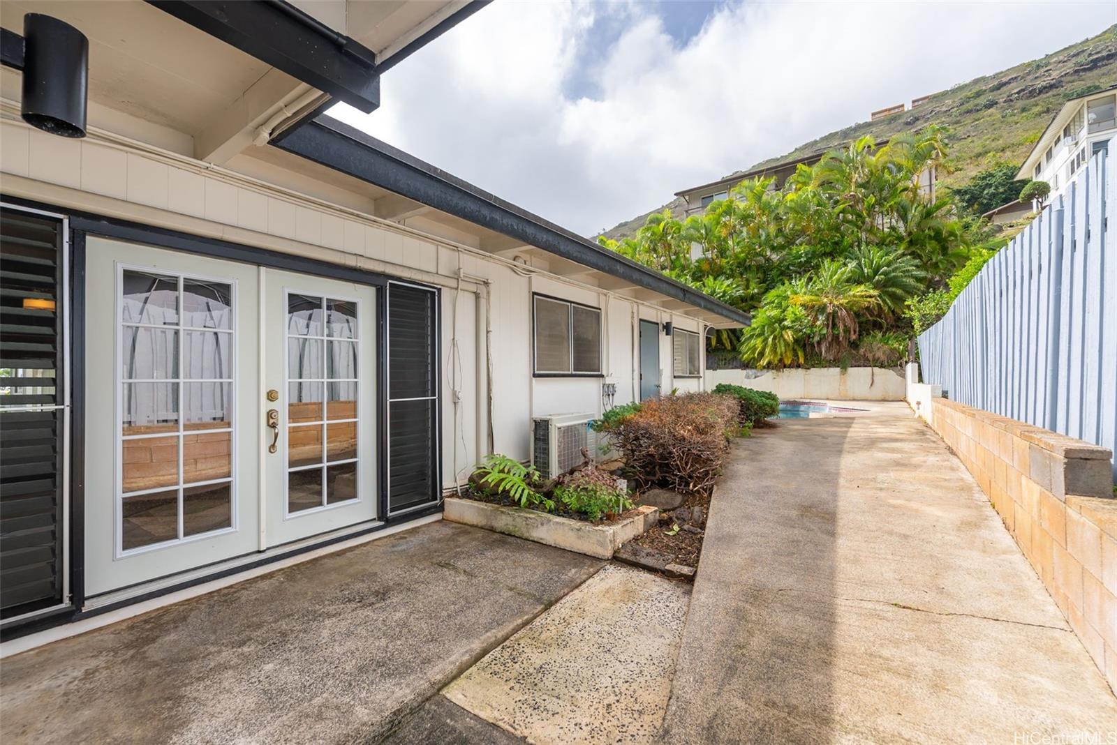 5270  Kilauea Ave Waialae Nui Vly, Diamond Head home - photo 19 of 25