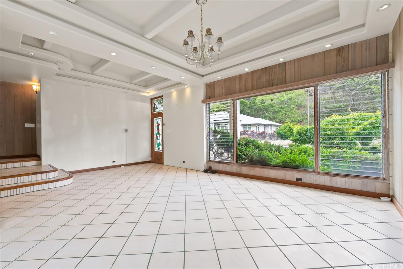 5270  Kilauea Ave Waialae Nui Vly, Diamond Head home - photo 5 of 25