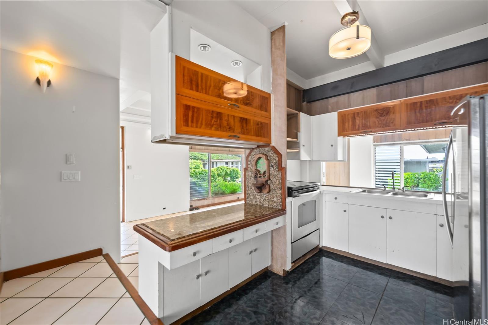 5270  Kilauea Ave Waialae Nui Vly, Diamond Head home - photo 6 of 25