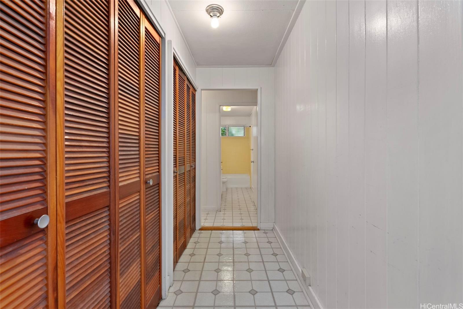 527 A  Kipuka Place Coconut Grove, Kailua home - photo 12 of 25