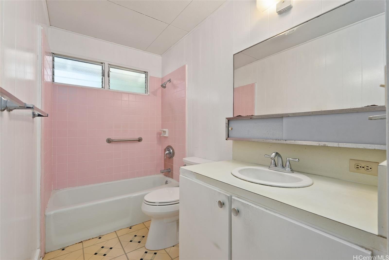 527 A  Kipuka Place Coconut Grove, Kailua home - photo 16 of 25