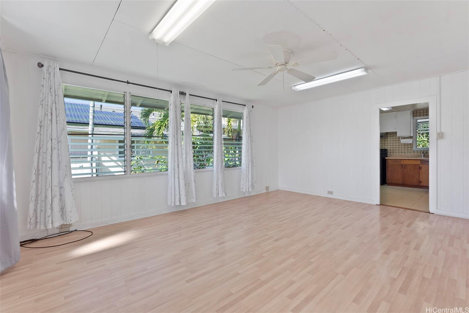 527 A  Kipuka Place Coconut Grove, Kailua home - photo 3 of 25