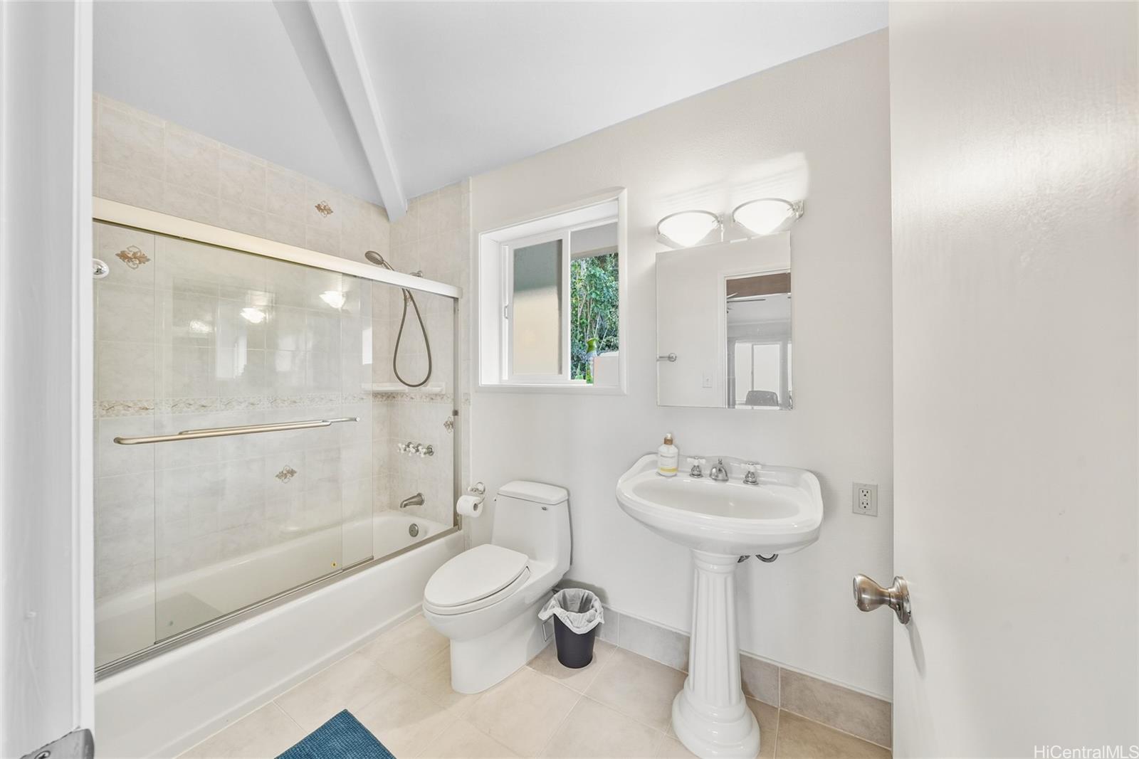 53-043  Kamehameha Hwy Punaluu, Kaneohe home - photo 19 of 25