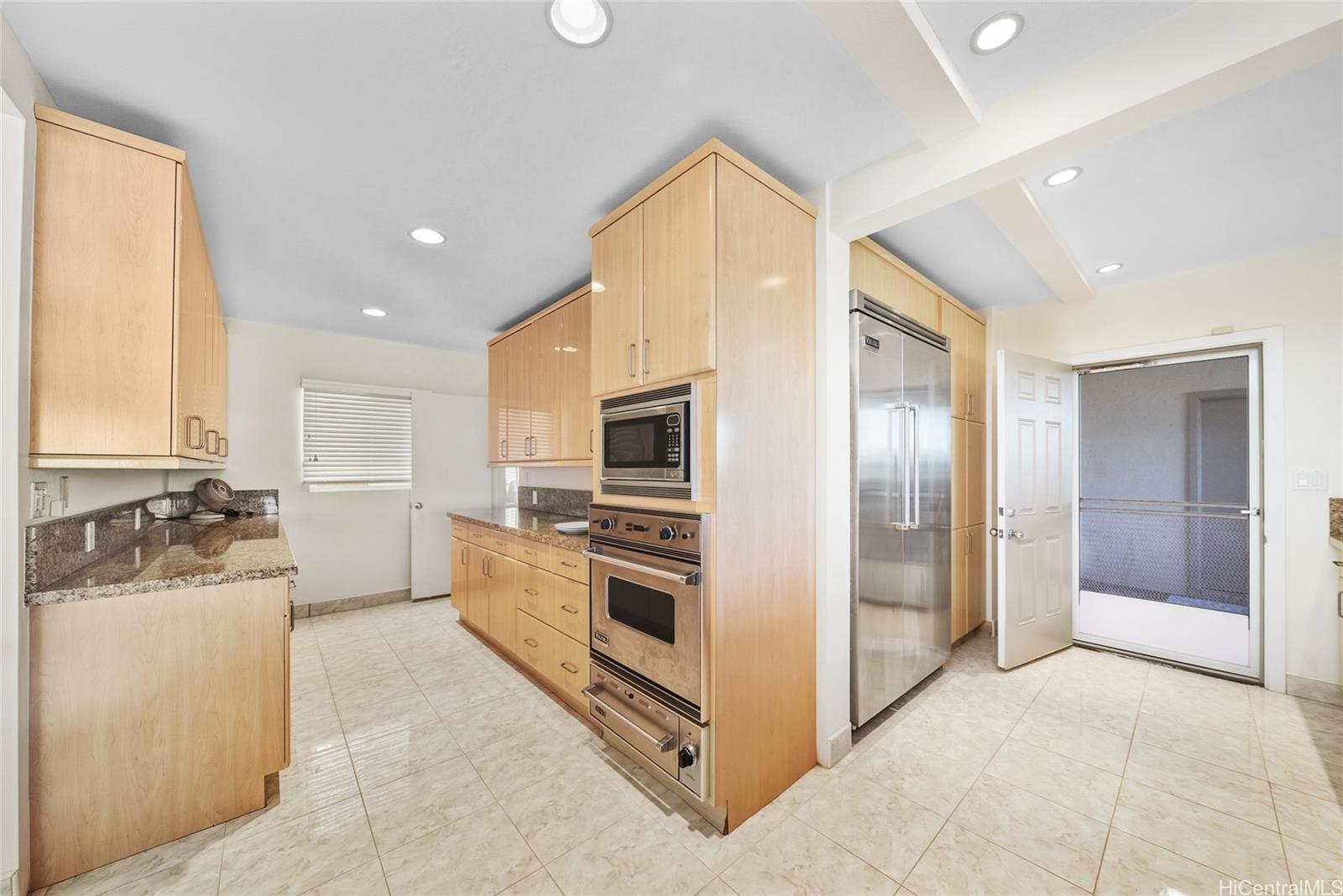 53-043  Kamehameha Hwy Punaluu, Kaneohe home - photo 6 of 25