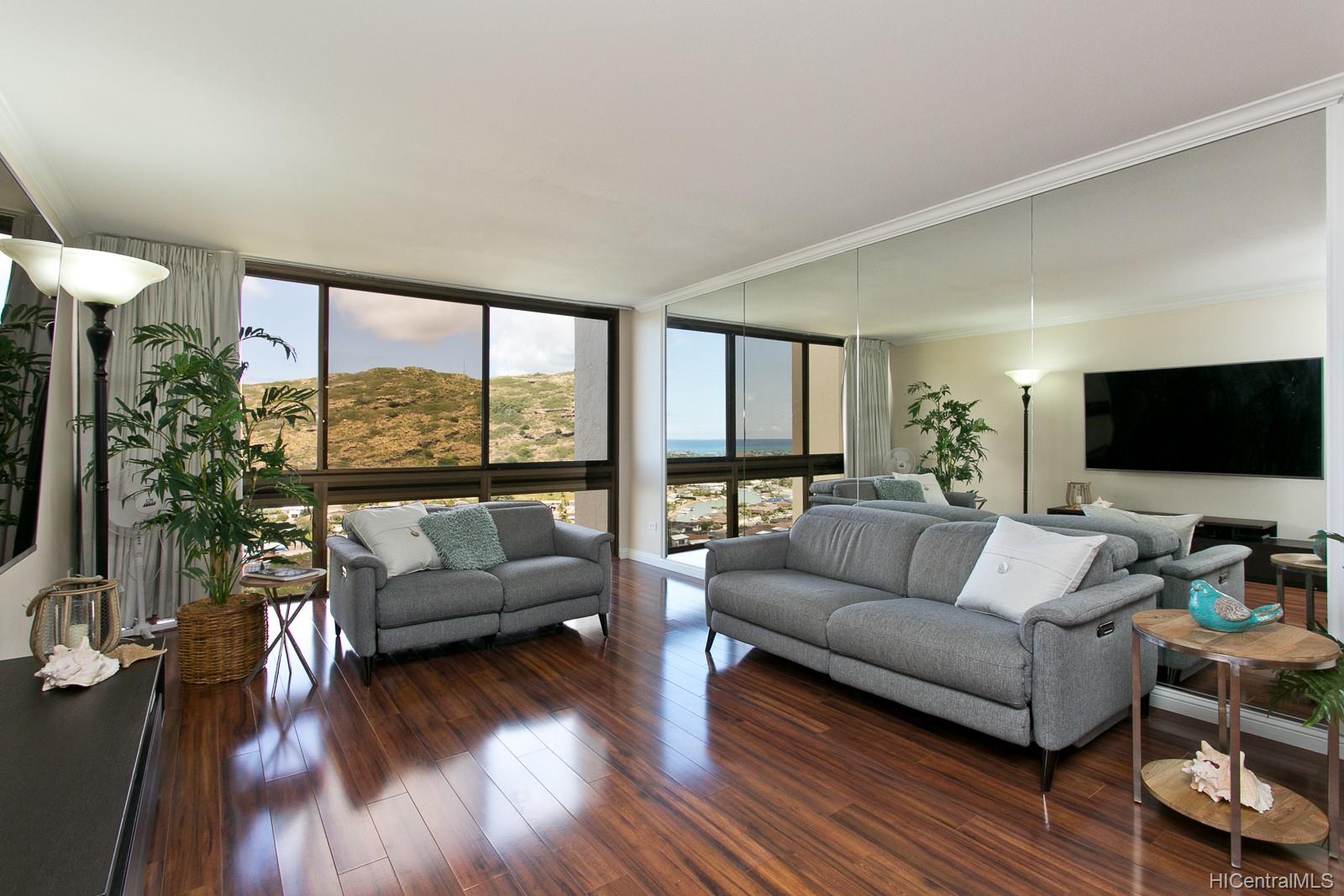 Mauna Luan 2/18D, 531 Hahaione Street, Honolulu Hahaionelower