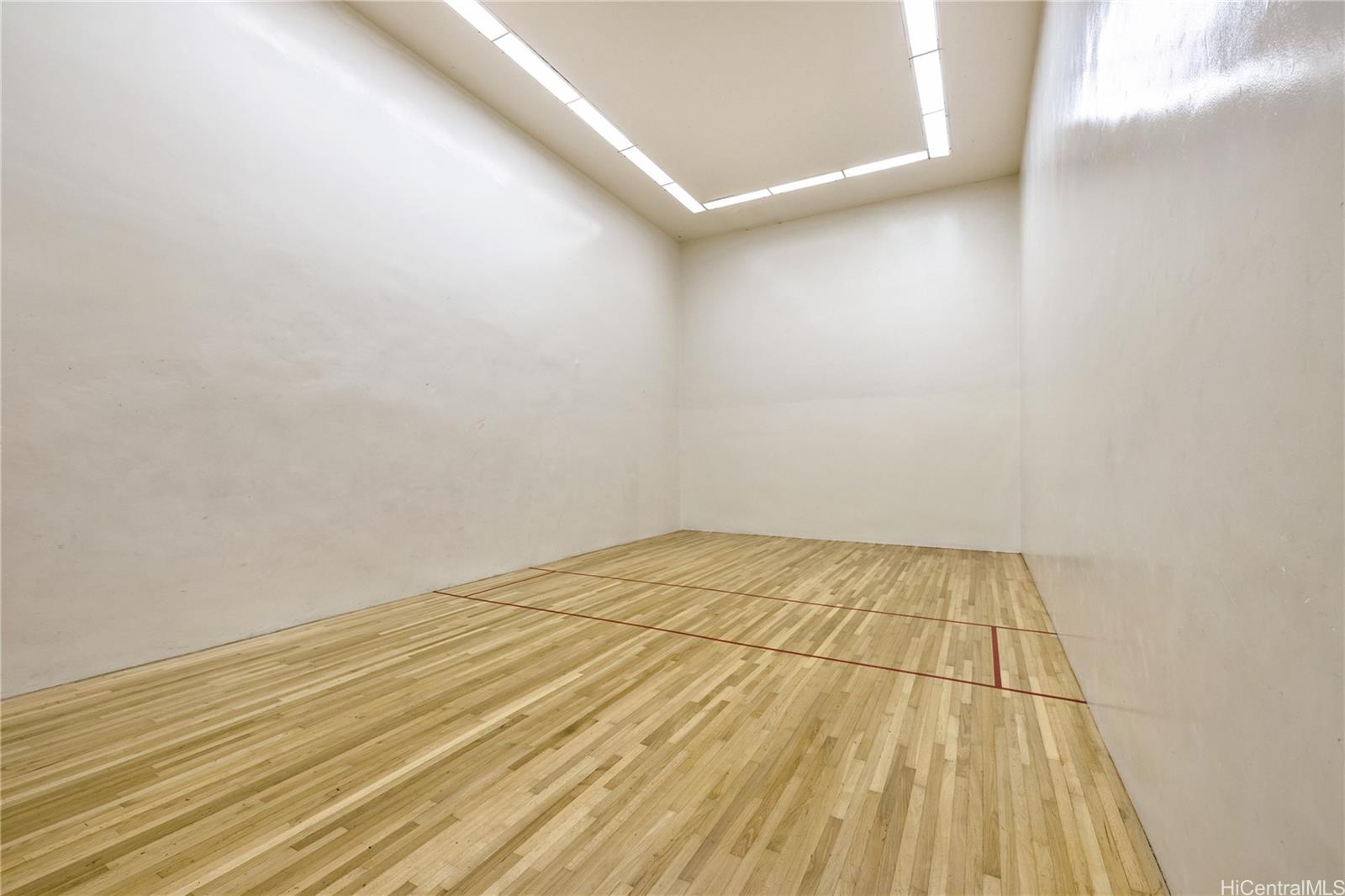 Mauna Luan condo # 2/1A, Honolulu, Hawaii - photo 19 of 25