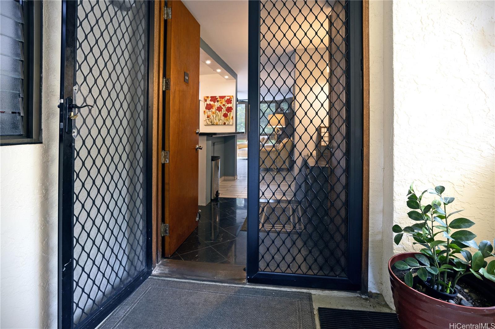 Mauna Luan condo # 2-4A, Honolulu, Hawaii - photo 2 of 23