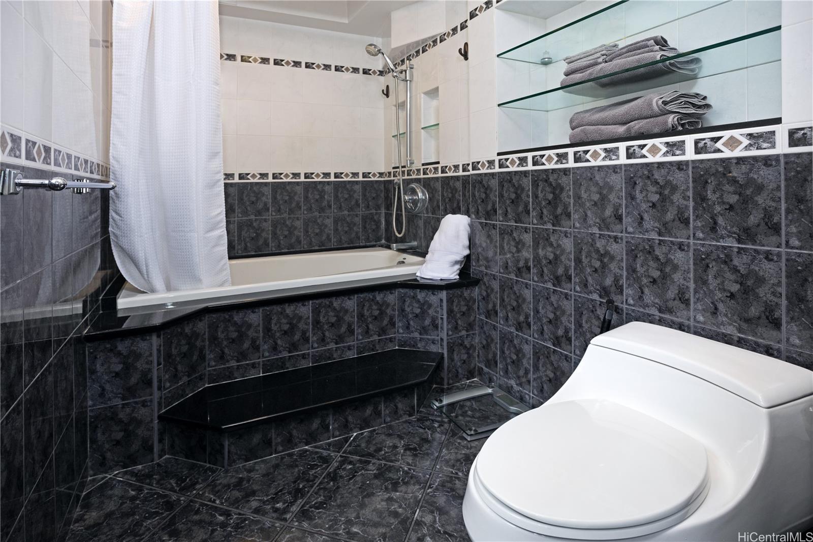 Mauna Luan condo # 2-4A, Honolulu, Hawaii - photo 11 of 23