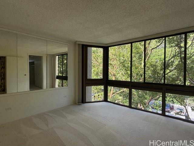 531 Hahaione St Honolulu - Rental - photo 11 of 13