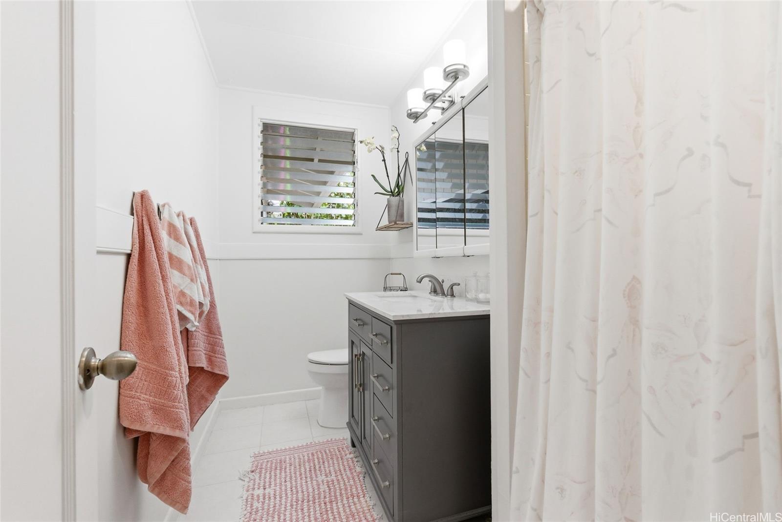 531  Kaiemi Street Koolaupoko, Kailua home - photo 8 of 22