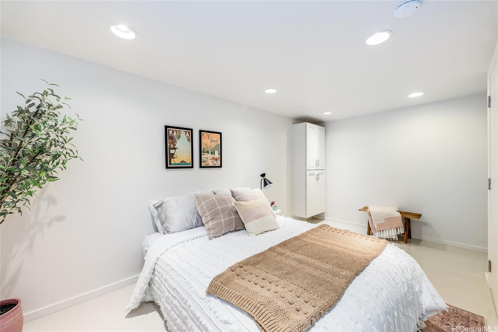 532  Portlock Road Portlock, Hawaii Kai home - photo 21 of 25