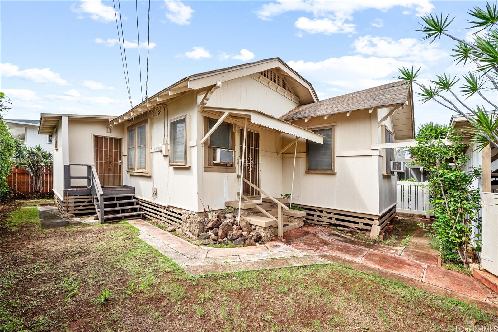 532 A  Malie Place Kaimuki, Diamond Head home - photo 2 of 18