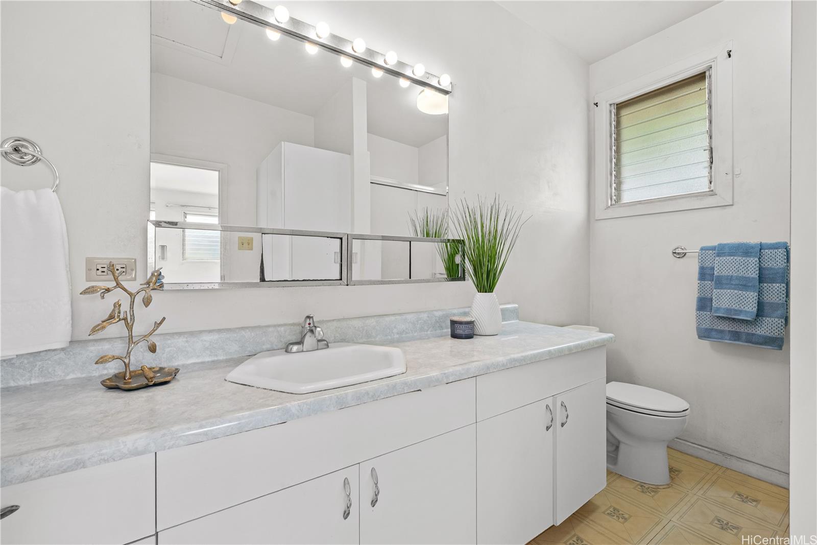 532 A  Malie Place Kaimuki, Diamond Head home - photo 13 of 18