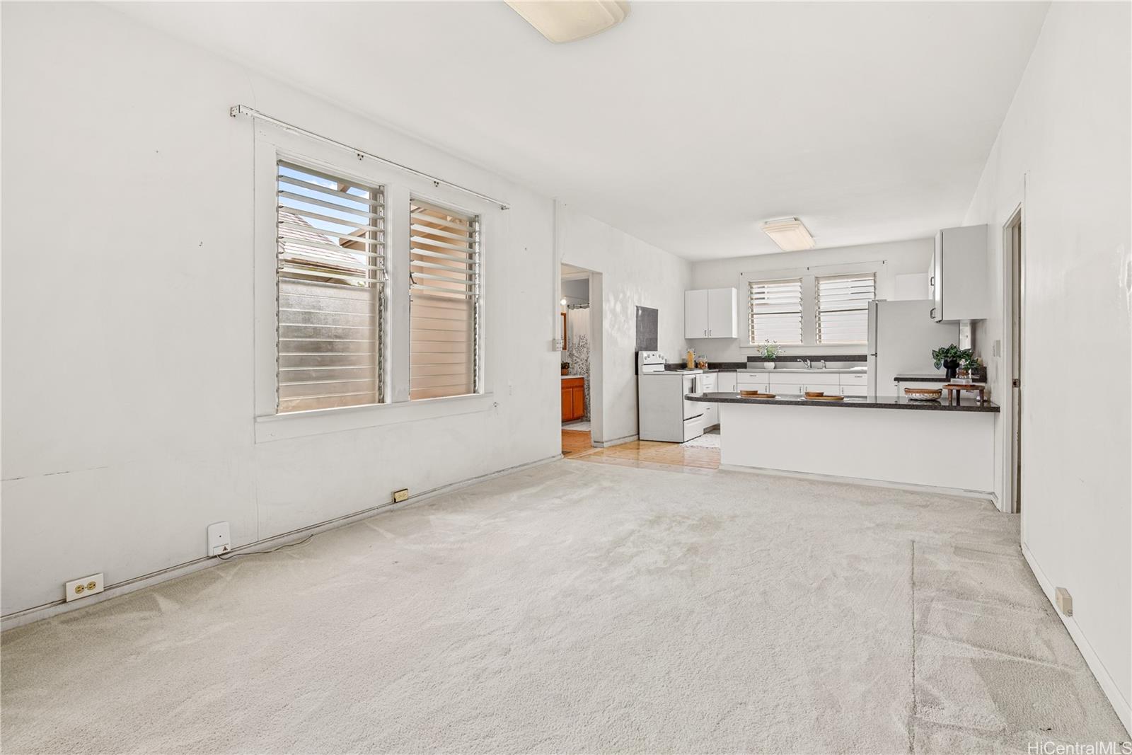 532 A  Malie Place Kaimuki, Diamond Head home - photo 3 of 18