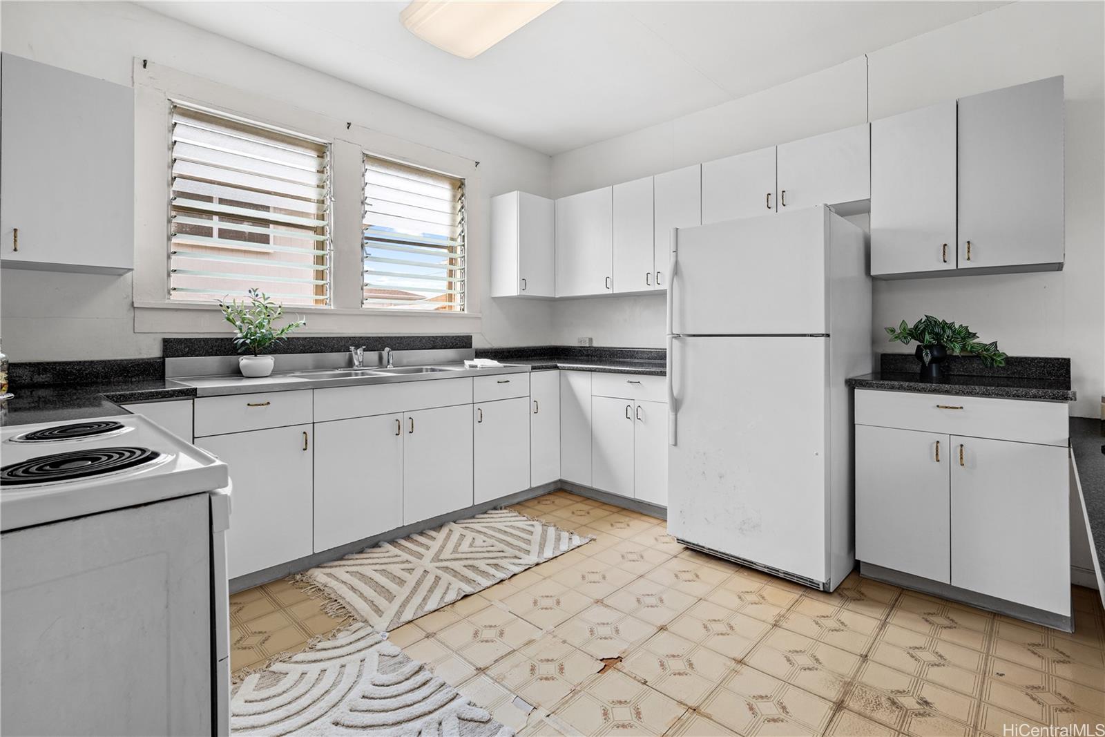 532 A  Malie Place Kaimuki, Diamond Head home - photo 5 of 18