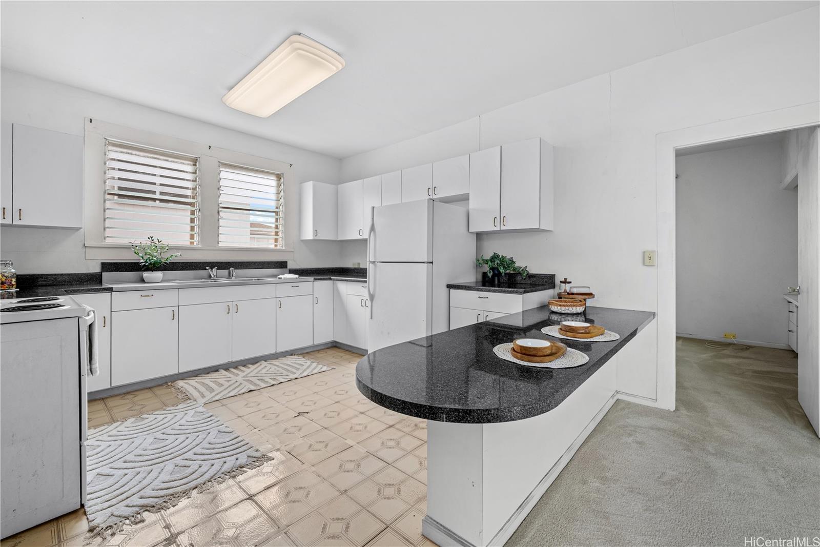 532 A  Malie Place Kaimuki, Diamond Head home - photo 7 of 18