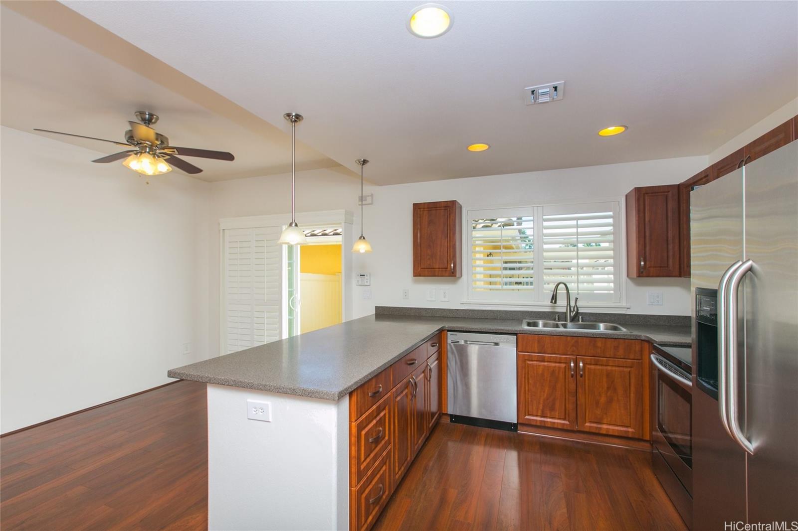 533 Manawai St Kapolei - Rental - photo 3 of 24