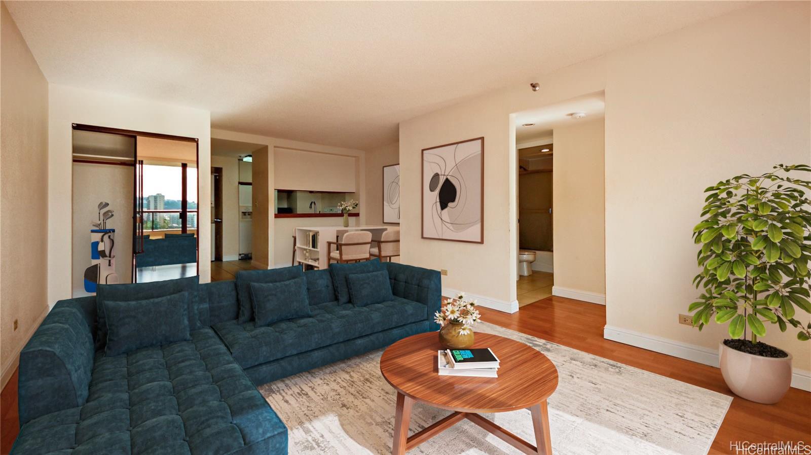 Plaza Landmark condo # 1005, Honolulu, Hawaii - photo 4 of 12