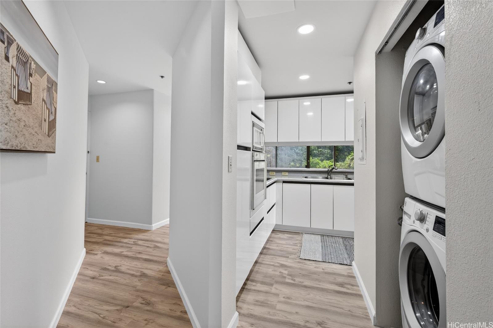 Plaza Landmark condo # 110, Honolulu, Hawaii - photo 11 of 25