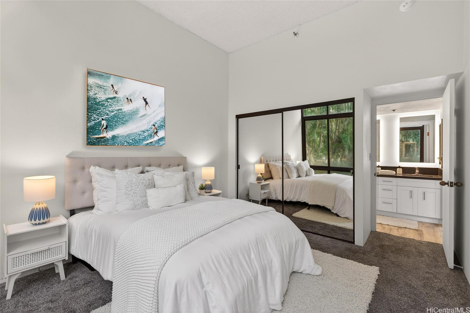 Plaza Landmark condo # 110, Honolulu, Hawaii - photo 3 of 25