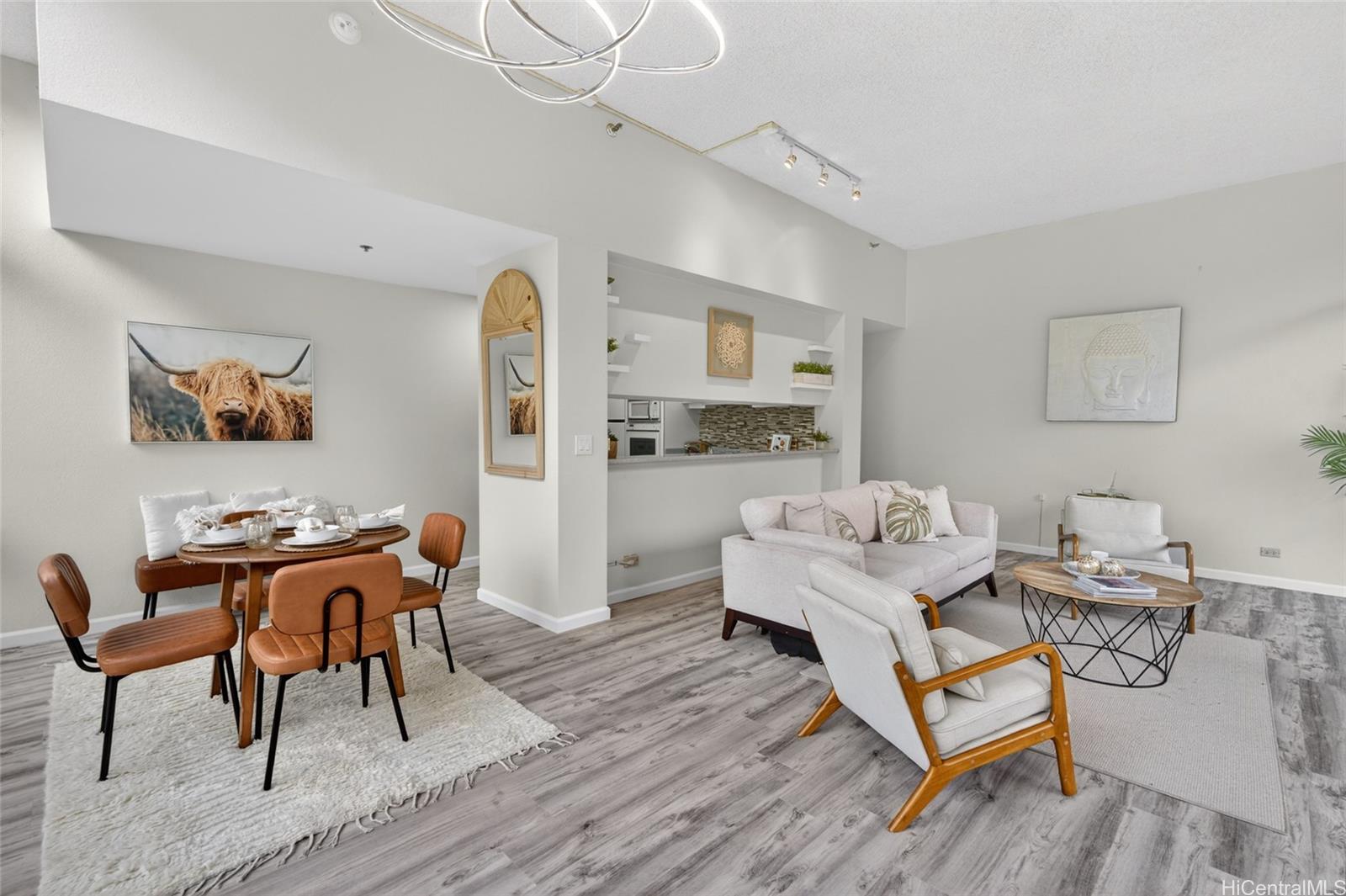 Plaza Landmark condo # 110, Honolulu, Hawaii - photo 6 of 25