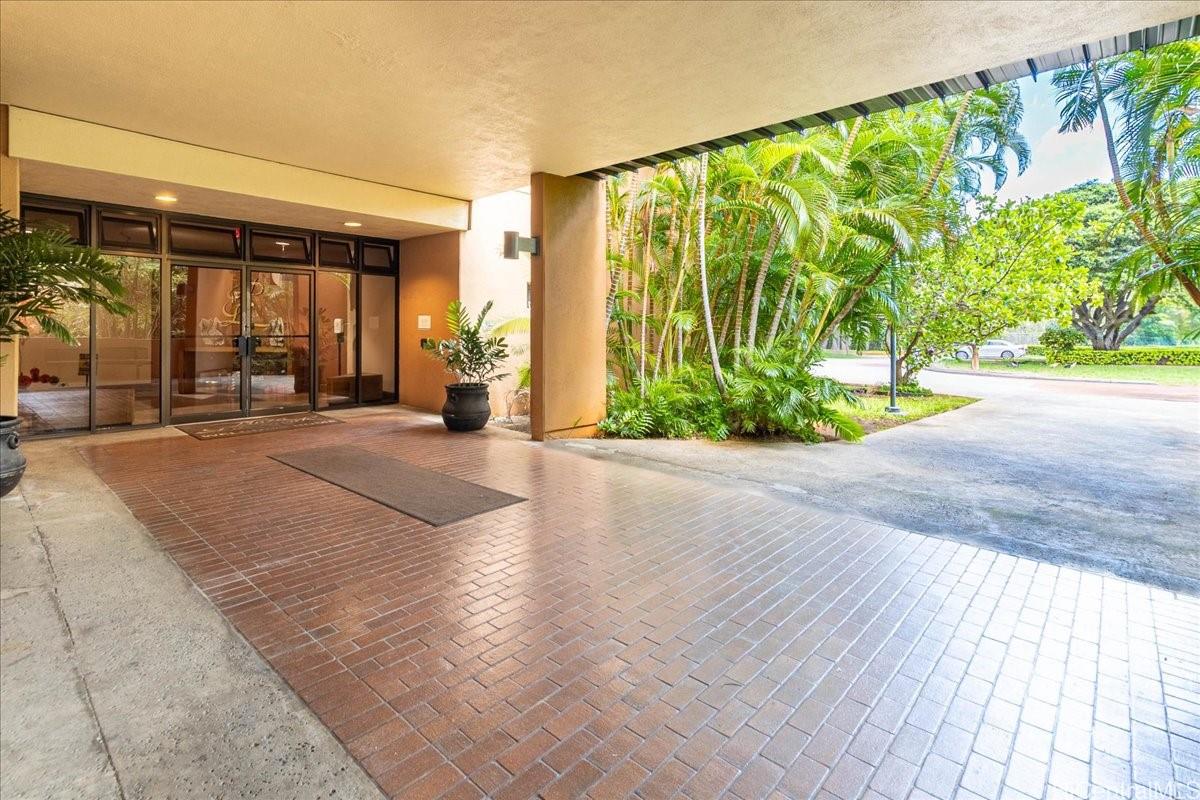 Plaza Landmark condo # 1110, Honolulu, Hawaii - photo 2 of 25