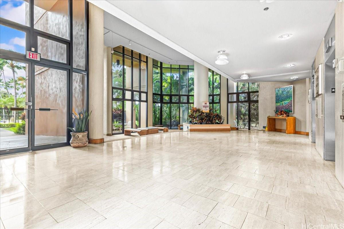 Plaza Landmark condo # 1110, Honolulu, Hawaii - photo 6 of 25