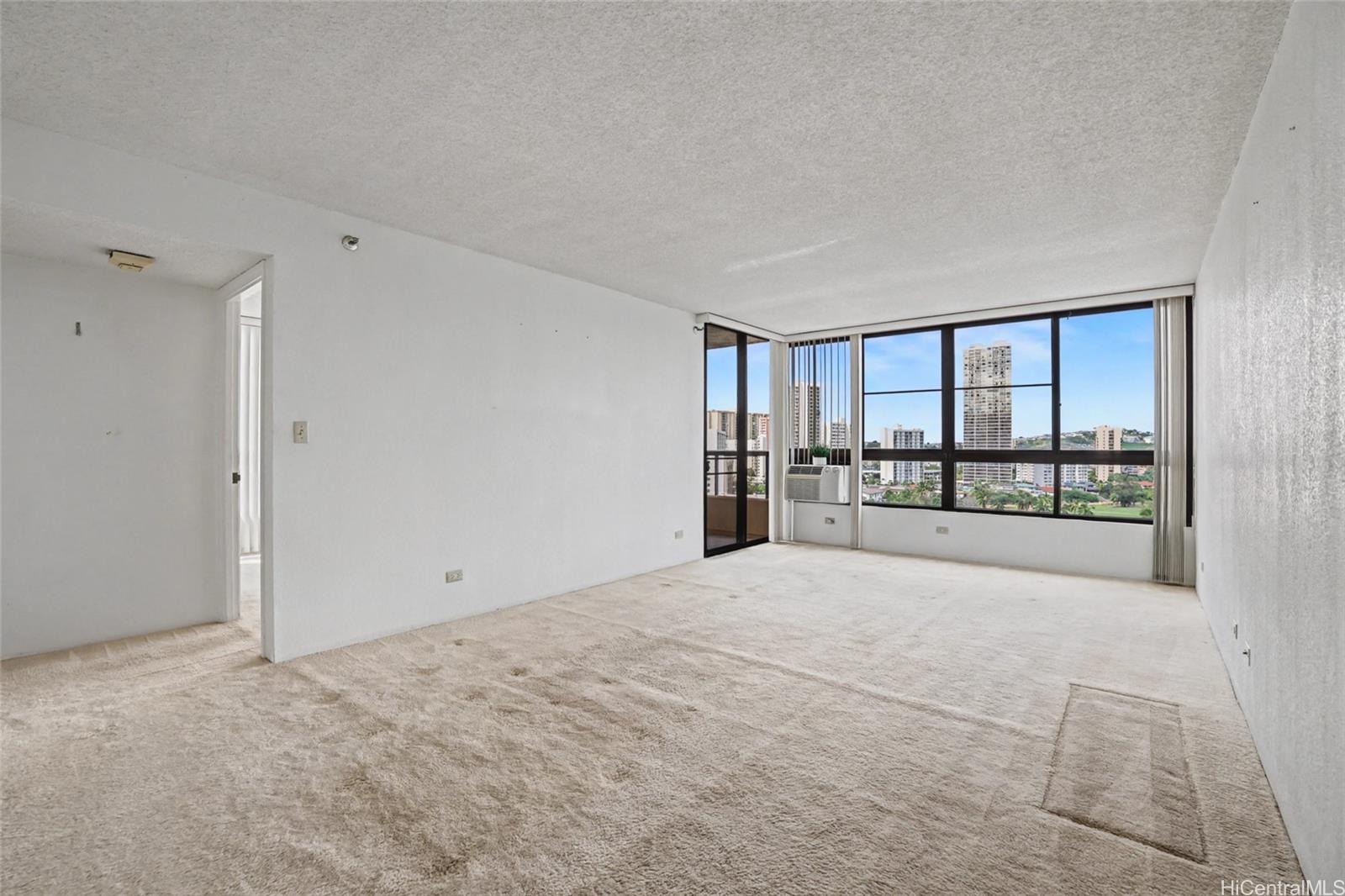 Plaza Landmark condo # 1202, Honolulu, Hawaii - photo 2 of 25