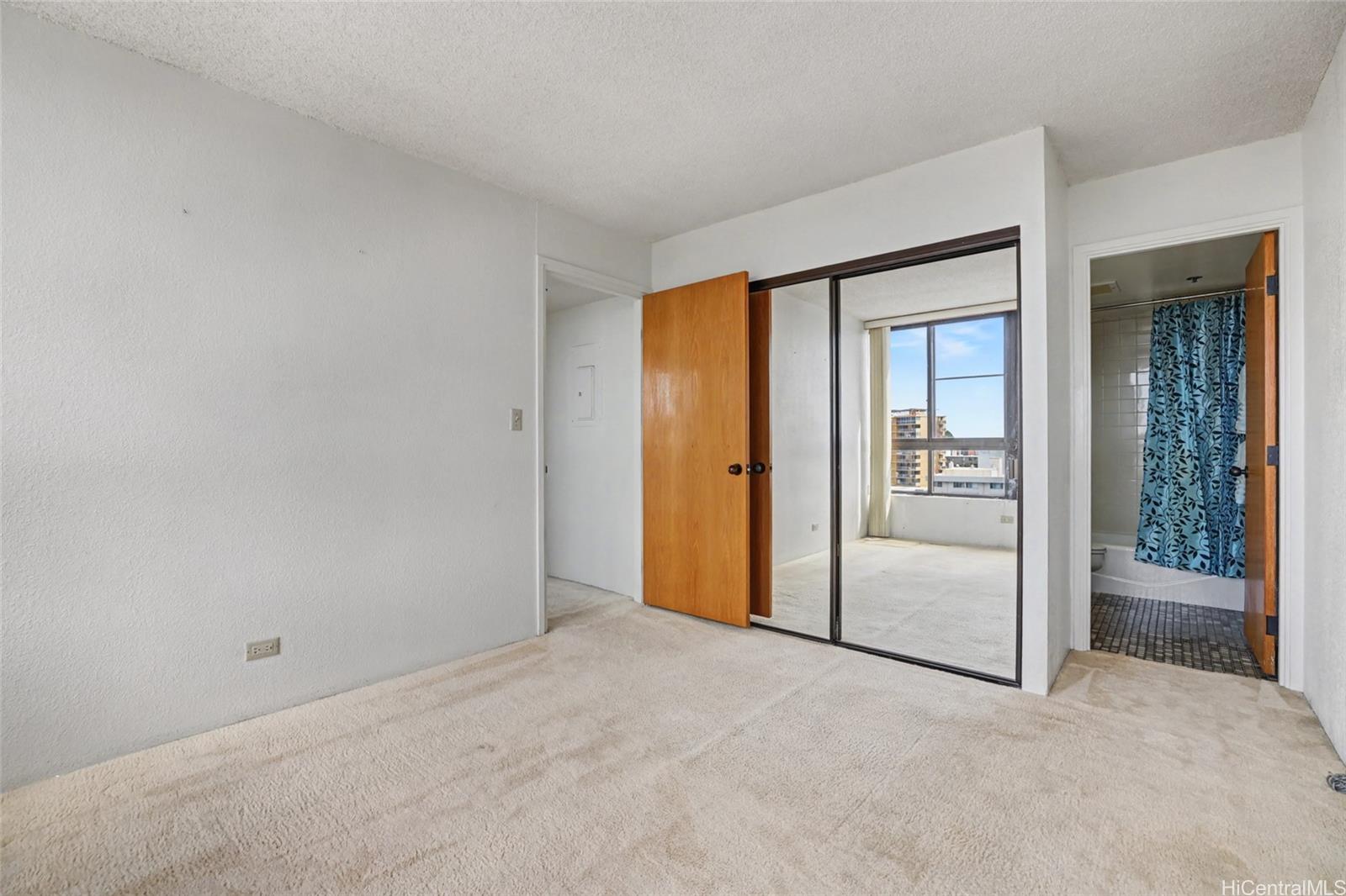 Plaza Landmark condo # 1202, Honolulu, Hawaii - photo 11 of 25