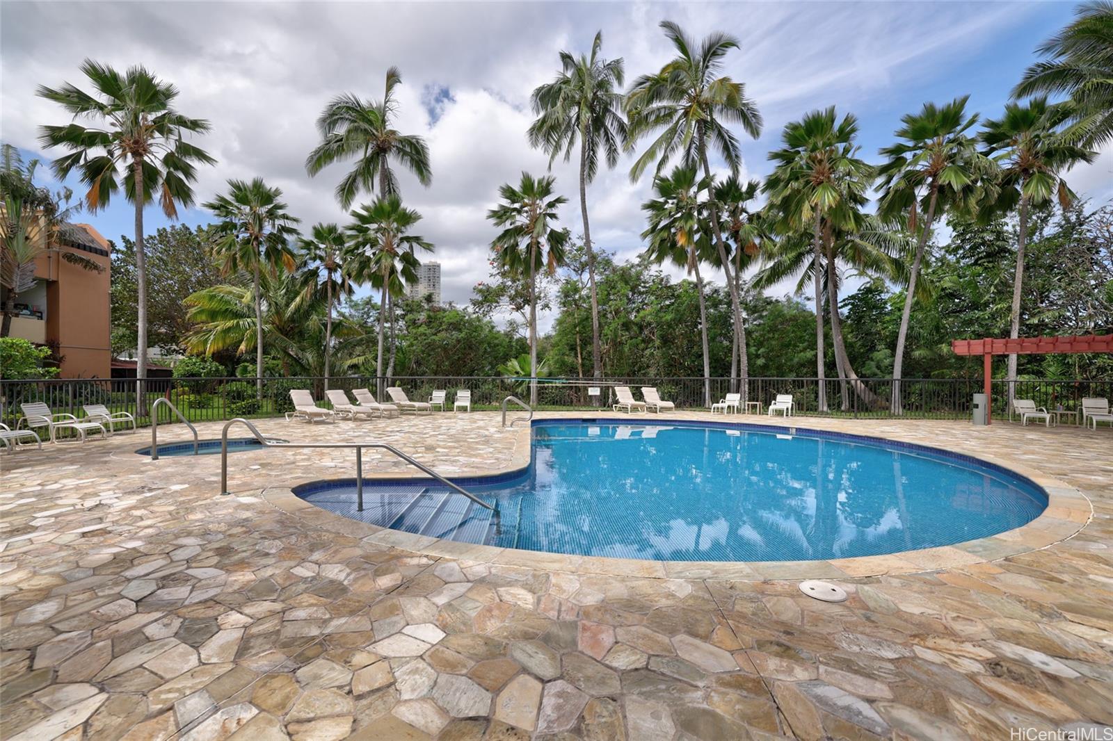 Plaza Landmark condo # 1202, Honolulu, Hawaii - photo 19 of 25