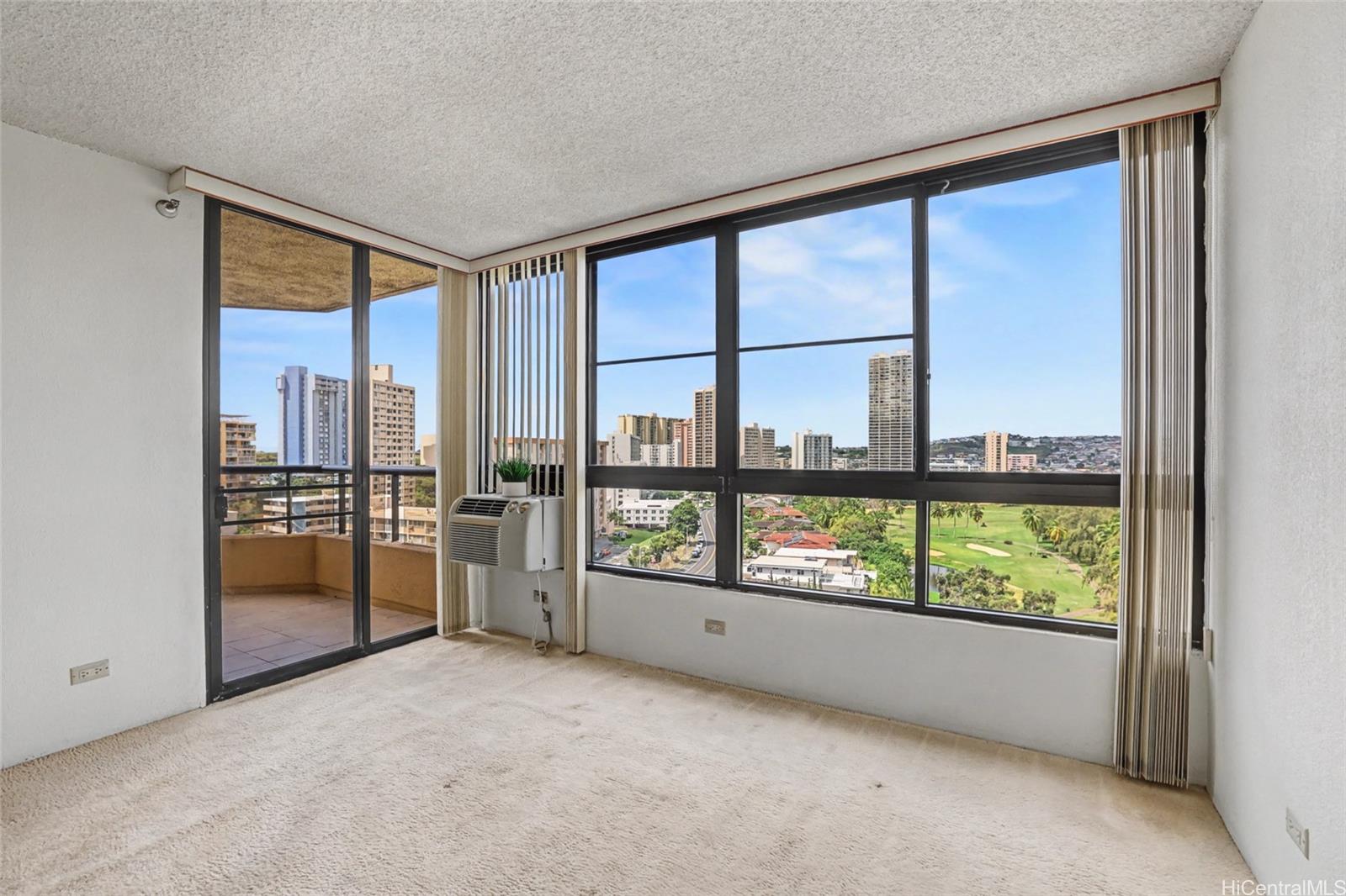 Plaza Landmark condo # 1202, Honolulu, Hawaii - photo 5 of 25