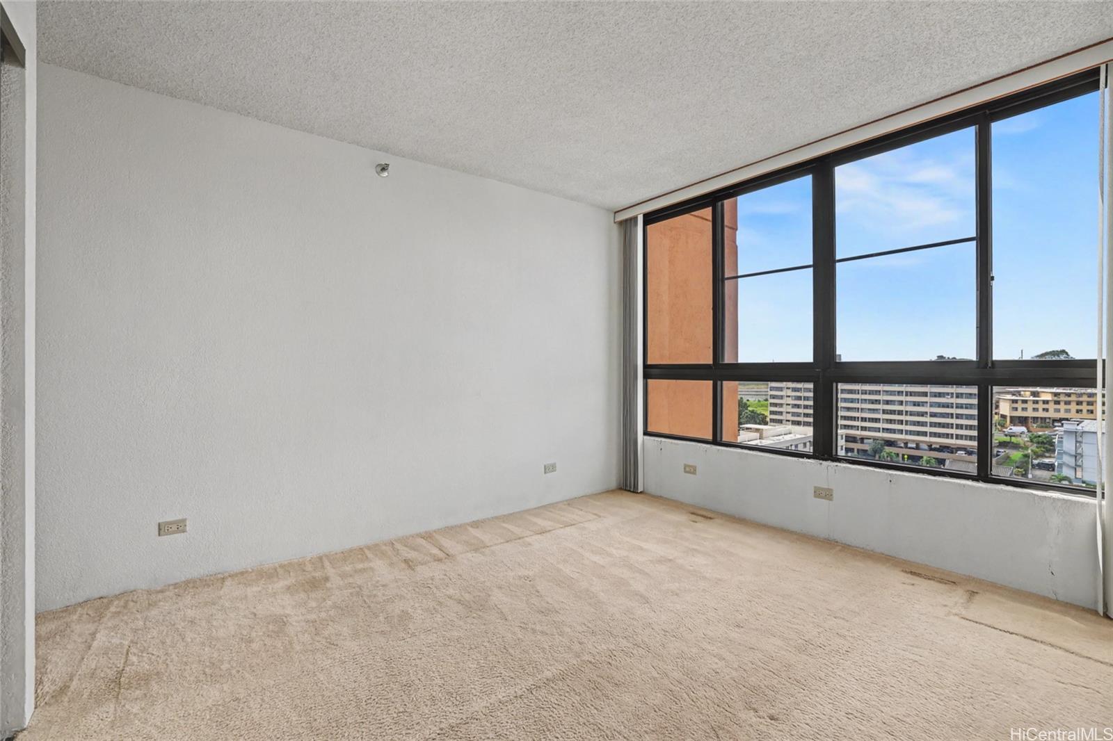 Plaza Landmark condo # 1202, Honolulu, Hawaii - photo 10 of 25