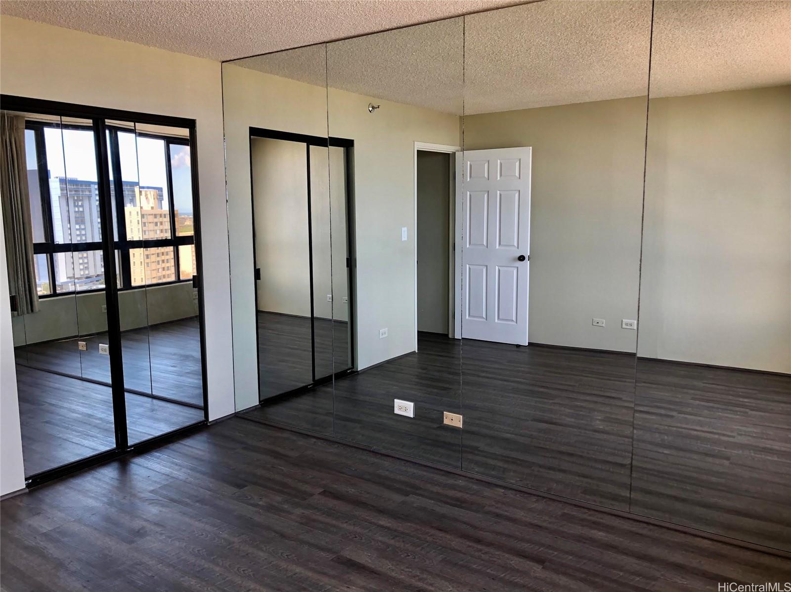 5333 Likini St Honolulu - Rental - photo 4 of 15