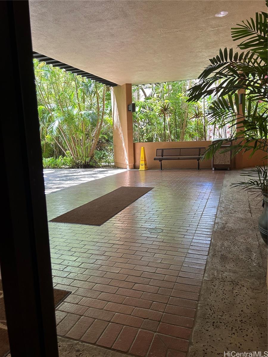 Plaza Landmark condo # 2109, Honolulu, Hawaii - photo 11 of 16