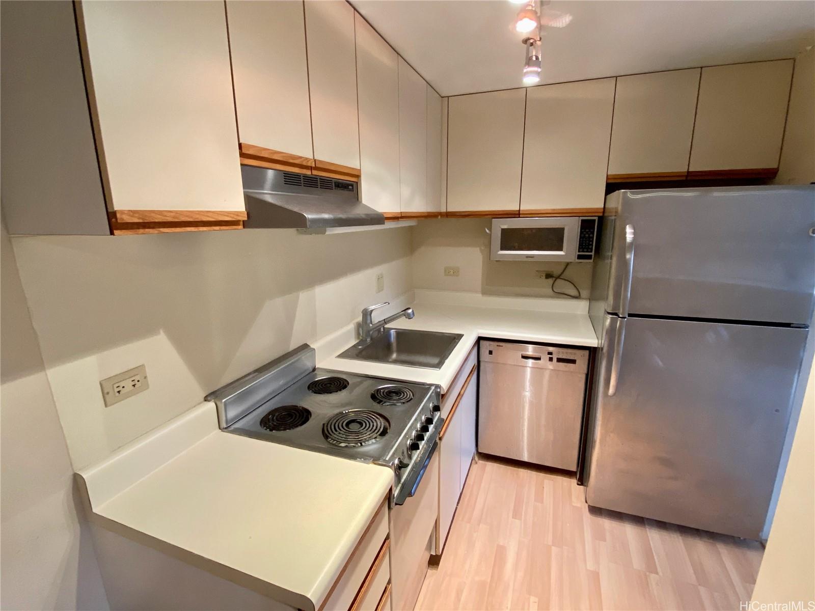 5333 Likini St Honolulu - Rental - photo 18 of 21