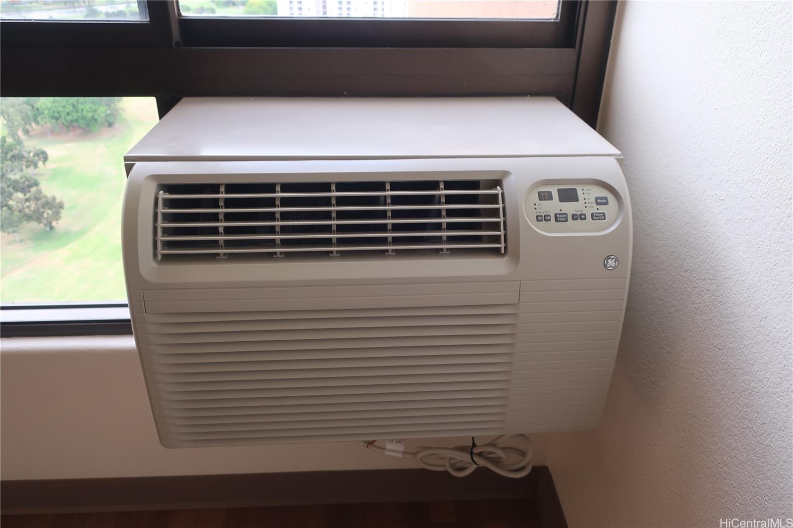 Plaza Landmark condo # 2408, Honolulu, Hawaii - photo 17 of 20