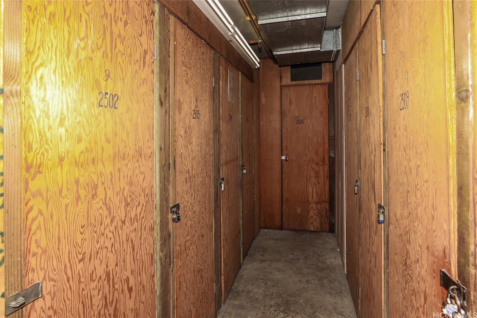 Plaza Landmark condo # 2502, Honolulu, Hawaii - photo 14 of 25