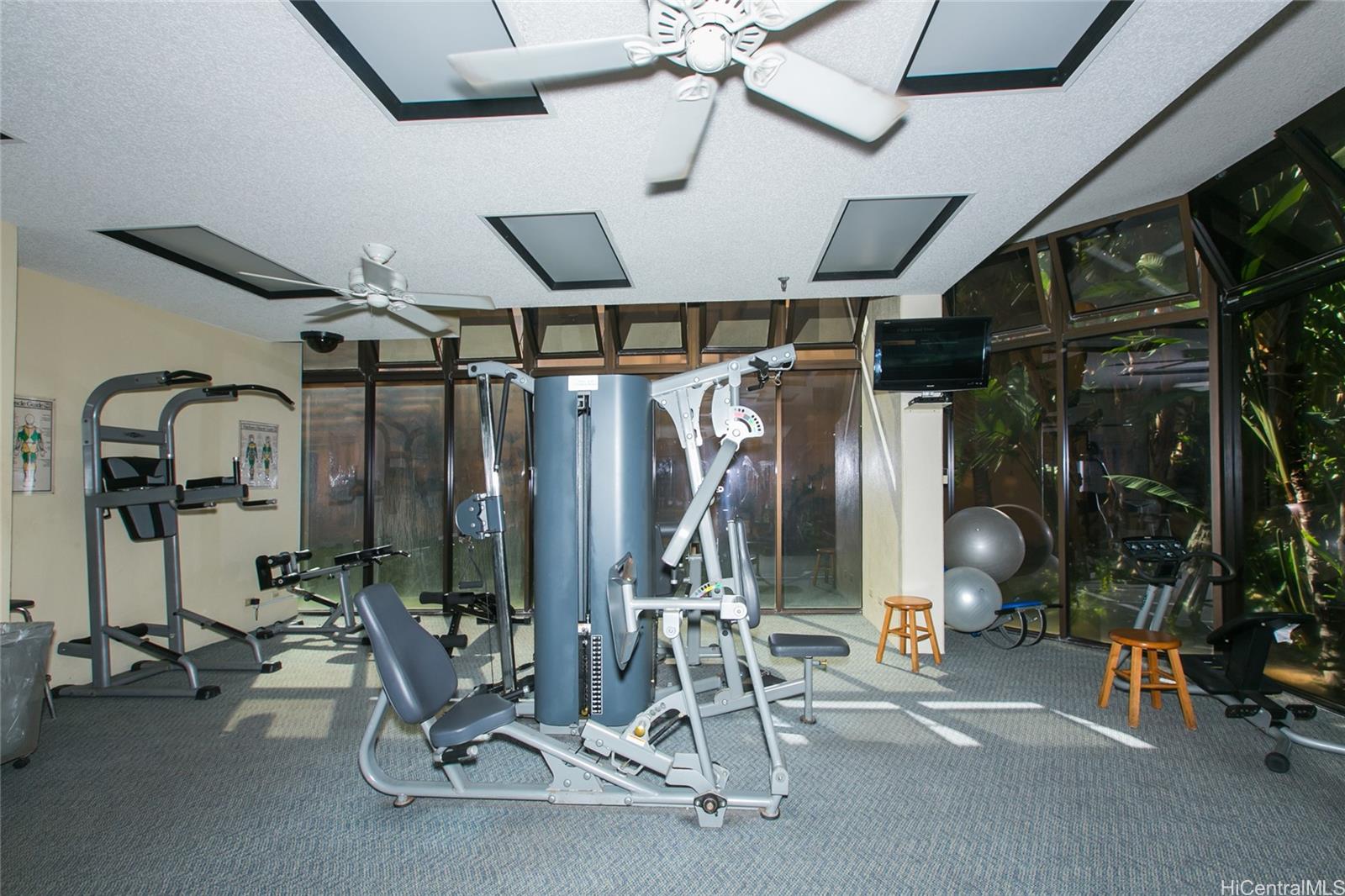 5333 Likini Street Honolulu - Rental - photo 18 of 25