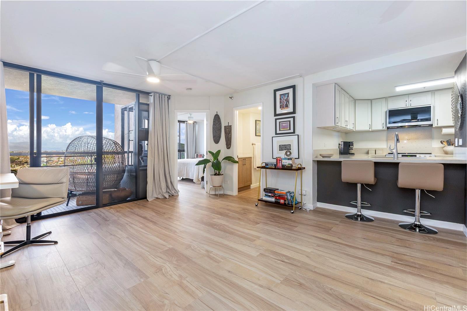 Plaza Landmark condo # 2603, Honolulu, Hawaii - photo 2 of 25