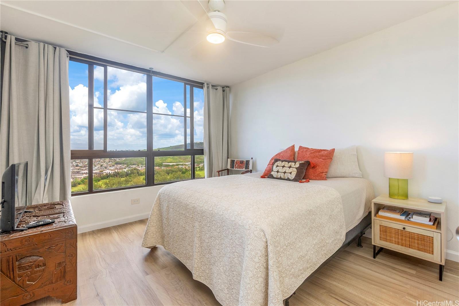 Plaza Landmark condo # 2603, Honolulu, Hawaii - photo 12 of 25