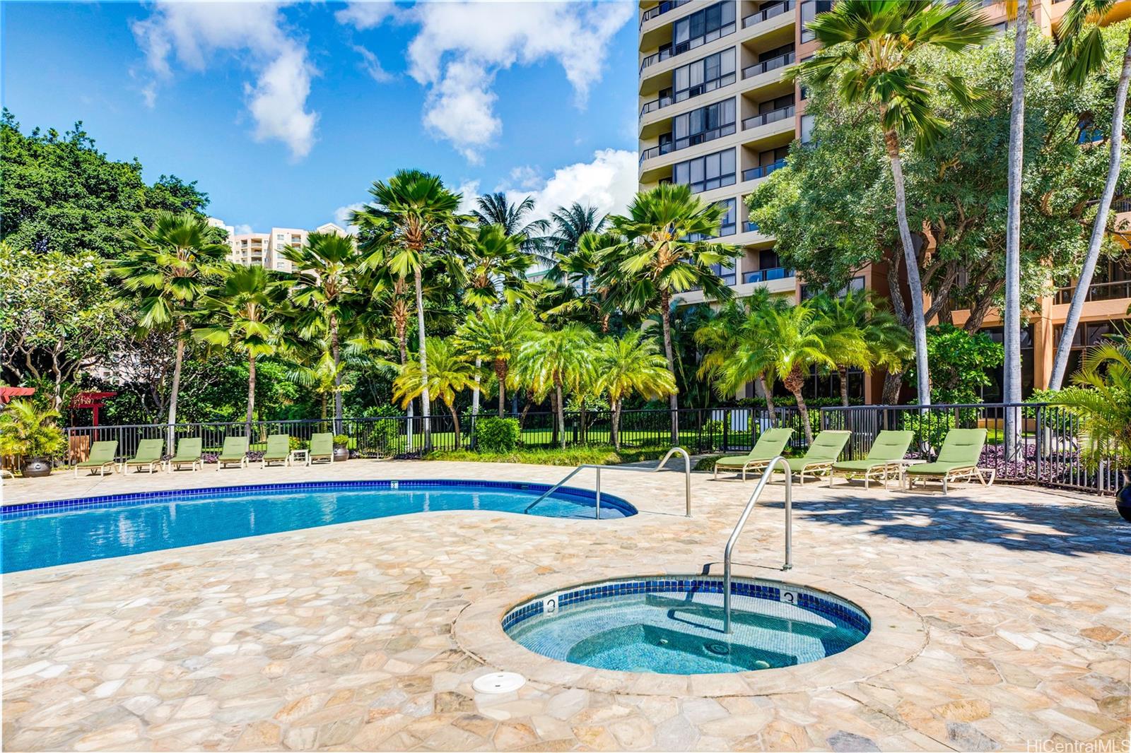 Plaza Landmark condo # 2603, Honolulu, Hawaii - photo 17 of 25