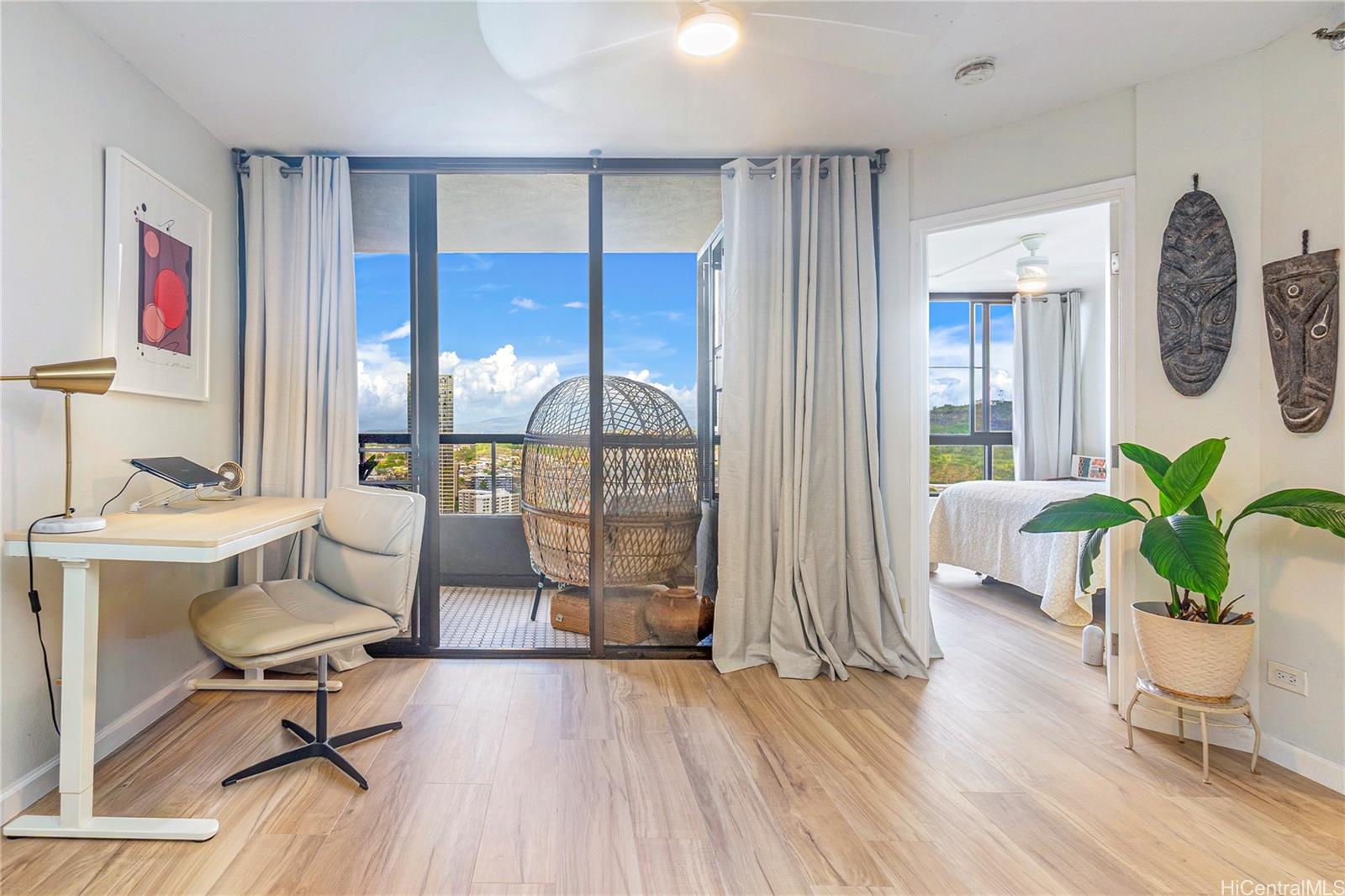 Plaza Landmark condo # 2603, Honolulu, Hawaii - photo 3 of 25