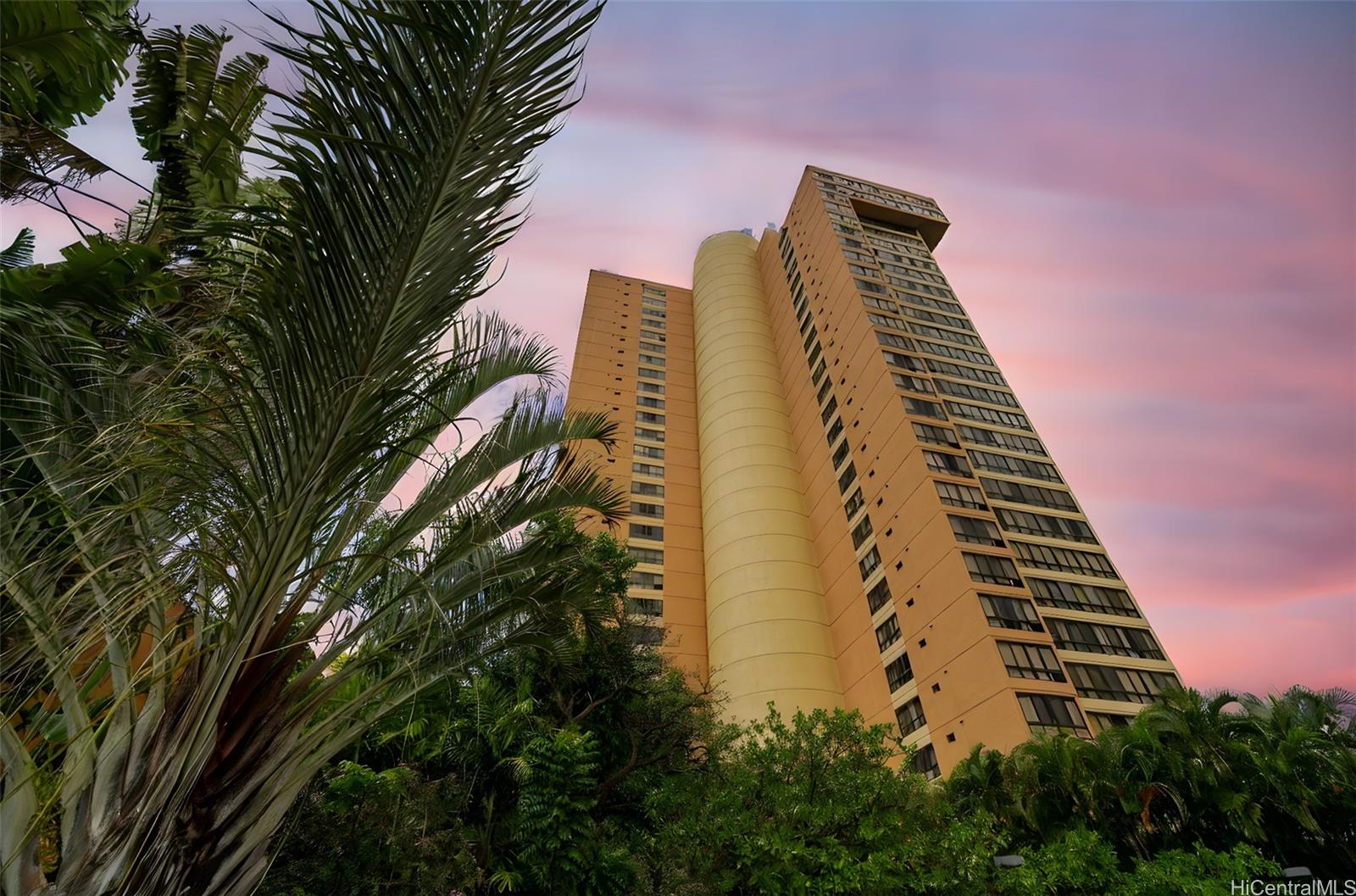Plaza Landmark condo # 703, Honolulu, Hawaii - photo 16 of 19