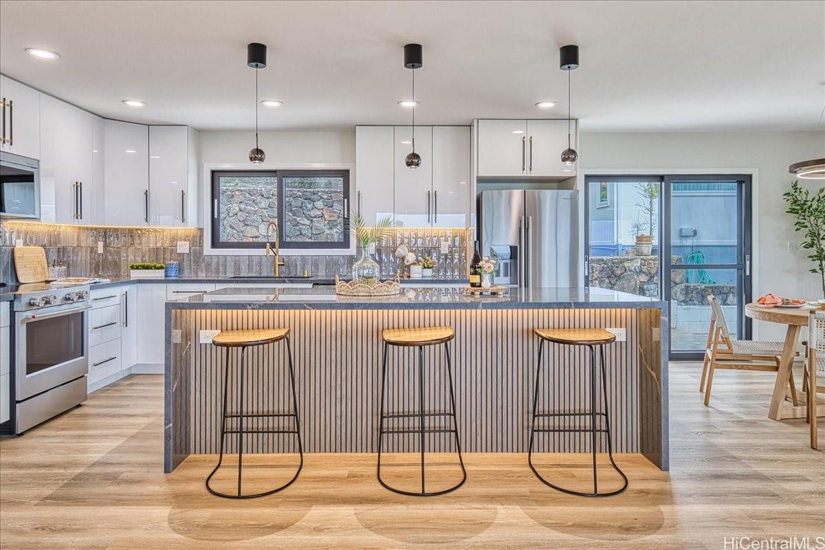 5333  Puahia Place Waialae Iki, Diamond Head home - photo 3 of 25